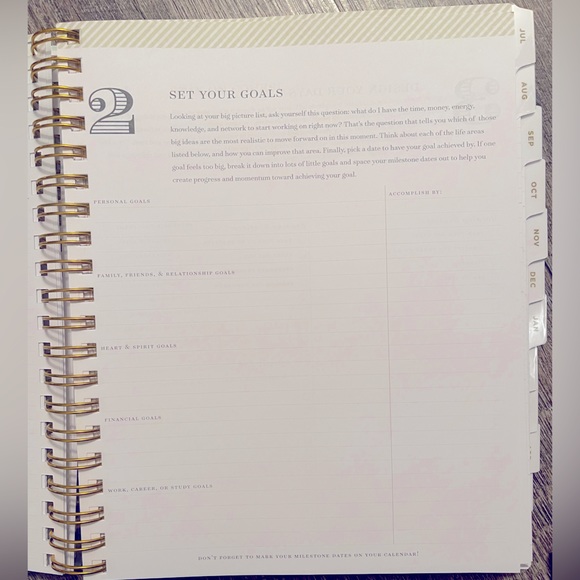 Day Designer Daily/Monthly Planner *New with Tags* - Picture 5 of 8